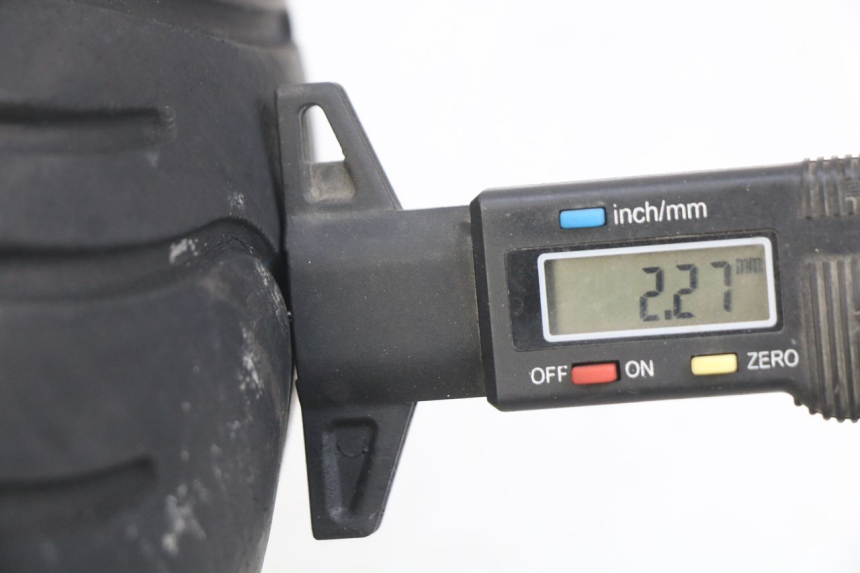 photo de CERCHIO ANTERIORE PEUGEOT VIVACITY NEW 4T 50 (2008 - 2017) - Zoom sullo stato d'uso