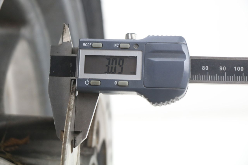 photo de CERCHIO ANTERIORE PEUGEOT VIVACITY 100 (1999 - 2008) - Altra angolazione