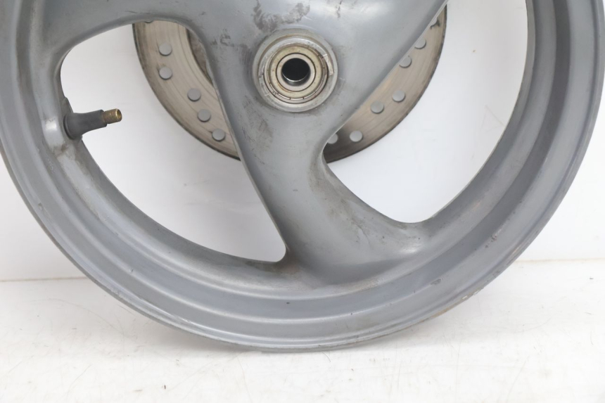 photo de CERCHIO ANTERIORE PEUGEOT VIVACITY 100 (1999 - 2008) - Zoom sullo stato d'uso
