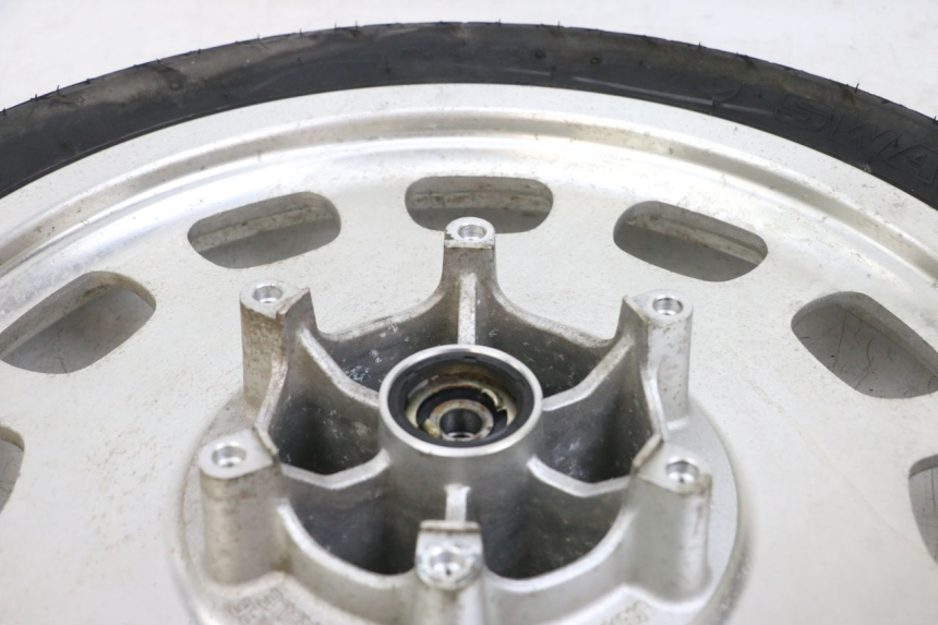 photo de CERCHIO ANTERIORE DAELIM VL DAYSTAR 125 (2000 - 2011) - Primo piano tecnico