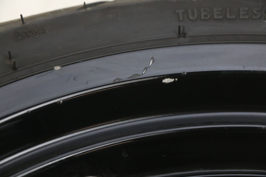 photo de CERCHIO ANTERIORE YAMAHA XMAX X-MAX 125 (2006 - 2009) - Altra angolazione