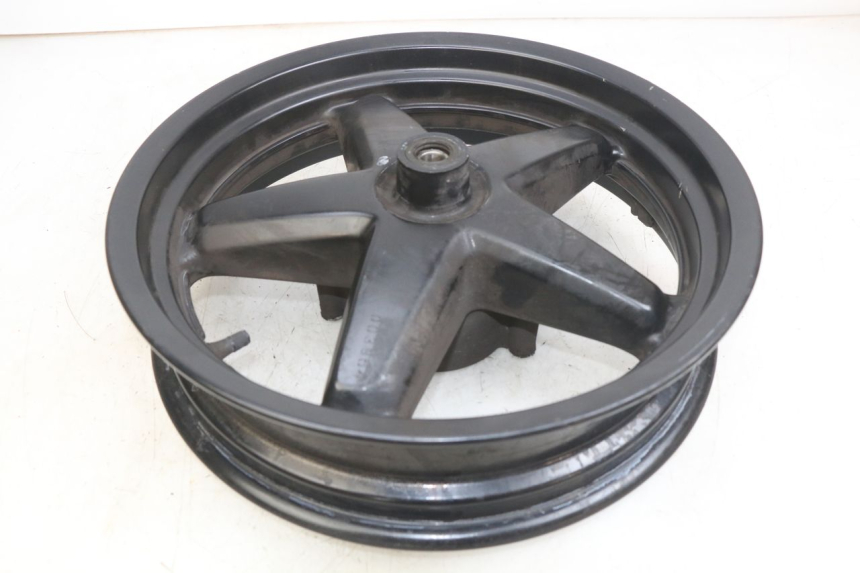 photo de CERCHIO ANTERIORE YAMAHA X-MAX XMAX 125 (2010 - 2013) - Primo piano tecnico