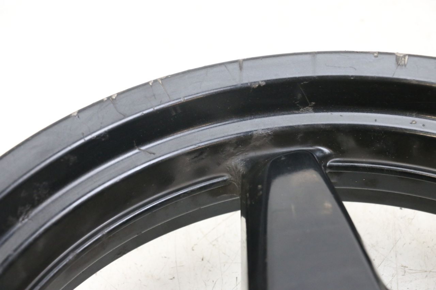 photo de CERCHIO ANTERIORE YAMAHA X-MAX XMAX 250 (2006 - 2009) - Primo piano ad alta risoluzione