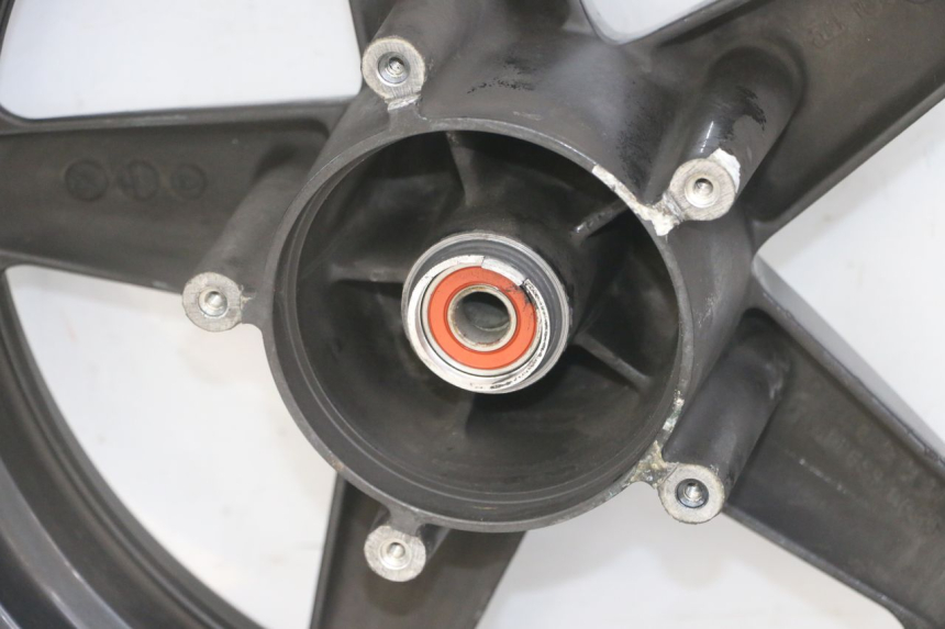 photo de CERCHIO ANTERIORE YAMAHA X-MAX XMAX 125 (2010 - 2013) - Vista d'insieme del prodotto