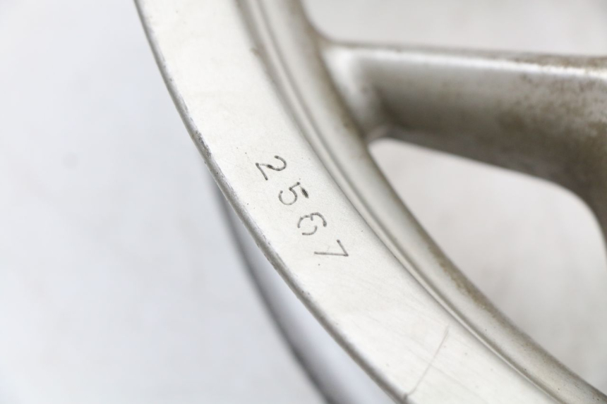 photo de CERCHIO ANTERIORE PIAGGIO X10 125 (2012 - 2017) - Caratteristiche distintive