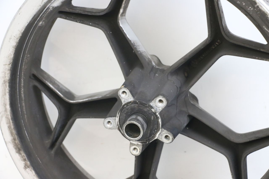 photo de CERCHIO ANTERIORE PIAGGIO X10 125 (2012 - 2017) - Zoom sullo stato d'uso