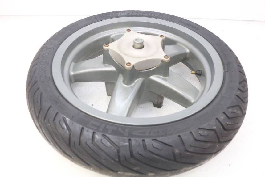 photo de CERCHIO ANTERIORE PIAGGIO X7 125 (2007 - 2013) - Altra angolazione