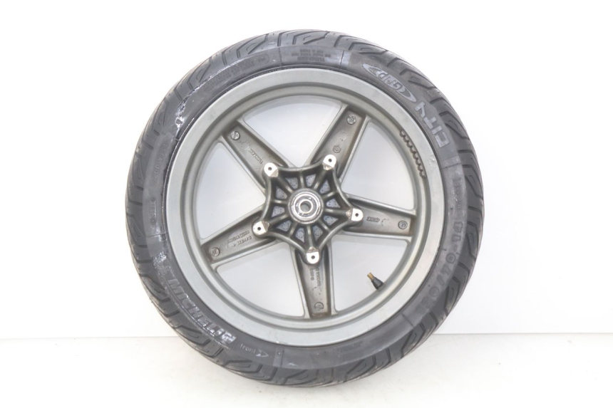 photo de CERCHIO ANTERIORE PIAGGIO X7 125 (2007 - 2013) - Dettagli dei punti di fissaggio