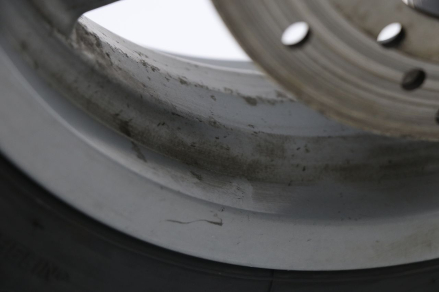 photo de CERCHIO ANTERIORE PIAGGIO X9 EVOLUTION 250 (2003 - 2007) - Zoom sullo stato d'uso