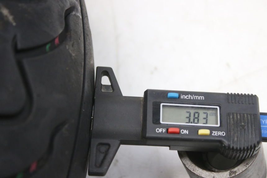 photo de CERCHIO ANTERIORE PIAGGIO X9 EVOLUTION 250 (2003 - 2007) - Primo piano ad alta risoluzione