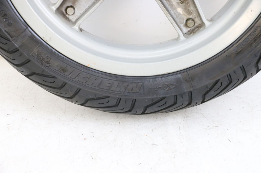 photo de CERCHIO ANTERIORE PIAGGIO X9 125 (2000 - 2003) - Dettagli dei punti di fissaggio