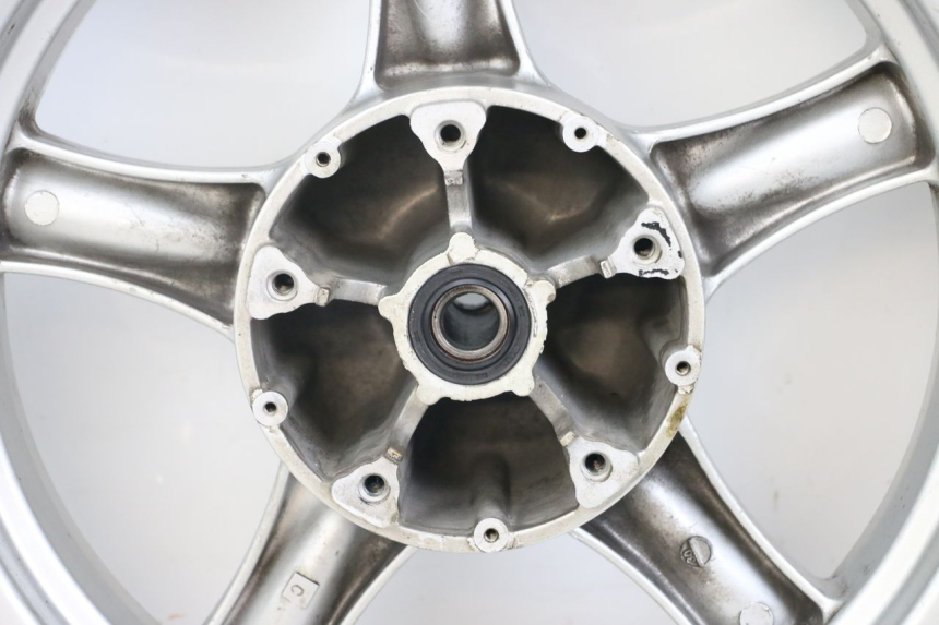 photo de CERCHIO ANTERIORE KYMCO XCITING 250 (2006 - 2009) - Caratteristiche distintive