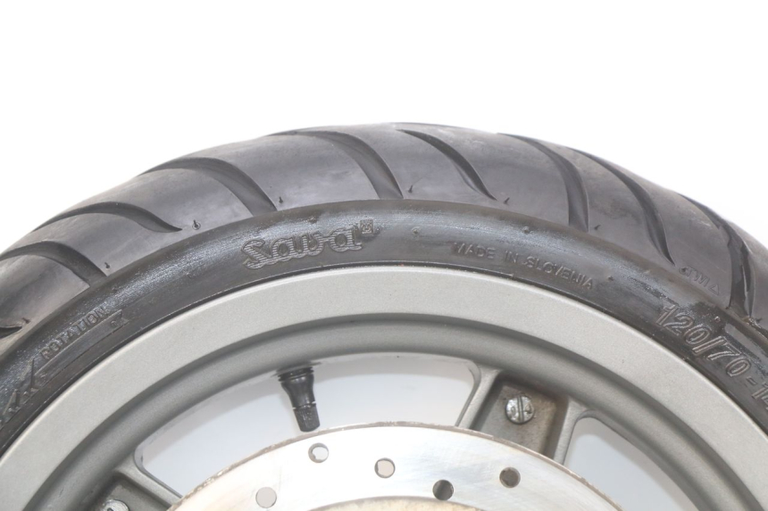 photo de CERCHIO ANTERIORE PIAGGIO XEVO - X EVO 125 (2007 - 2017) - Primo piano ad alta risoluzione