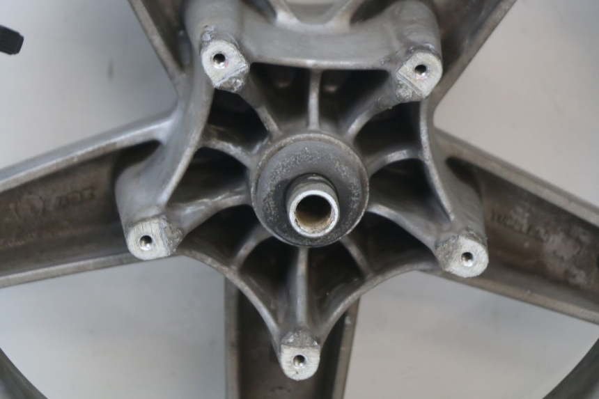 photo de CERCHIO ANTERIORE PIAGGIO XEVO - X EVO 125 (2007 - 2017) - Stato della superficie e materiale