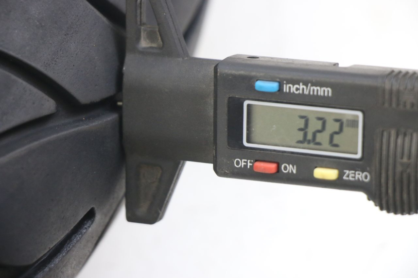 photo de CERCHIO ANTERIORE YAMAHA XJN DIVERSION 600 (2000 - 2003) - Zoom sullo stato d'uso