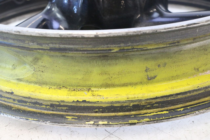 photo de CERCHIO ANTERIORE YAMAHA XJR 1300 (1998 - 2002) - Zoom sullo stato d'uso