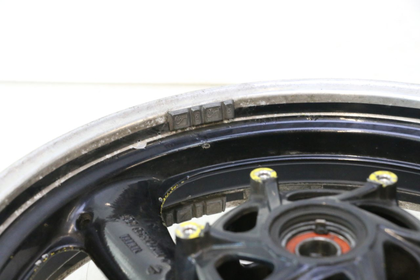 photo de CERCHIO ANTERIORE YAMAHA XJR 1300 (1998 - 2002) - Stato della superficie e materiale