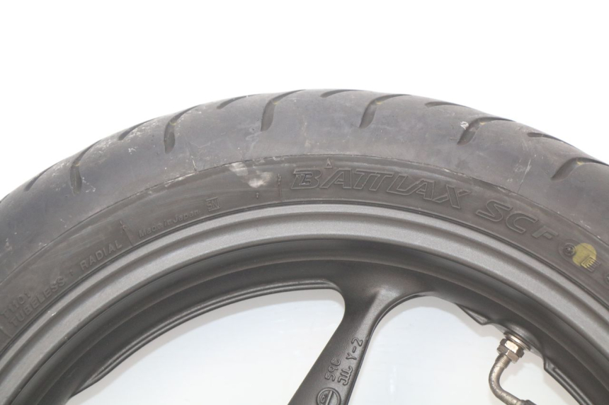 photo de CERCHIO ANTERIORE YAMAHA XP T-MAX TMAX ABS 530 (2012 - 2015) - Caratteristiche distintive