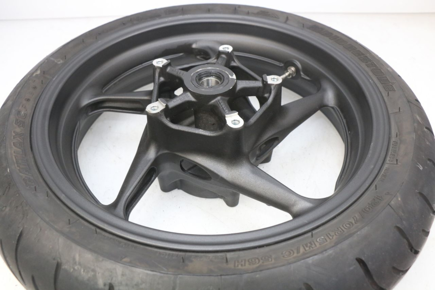 photo de CERCHIO ANTERIORE YAMAHA XP T-MAX TMAX ABS 530 (2012 - 2015) - Zoom sullo stato d'uso