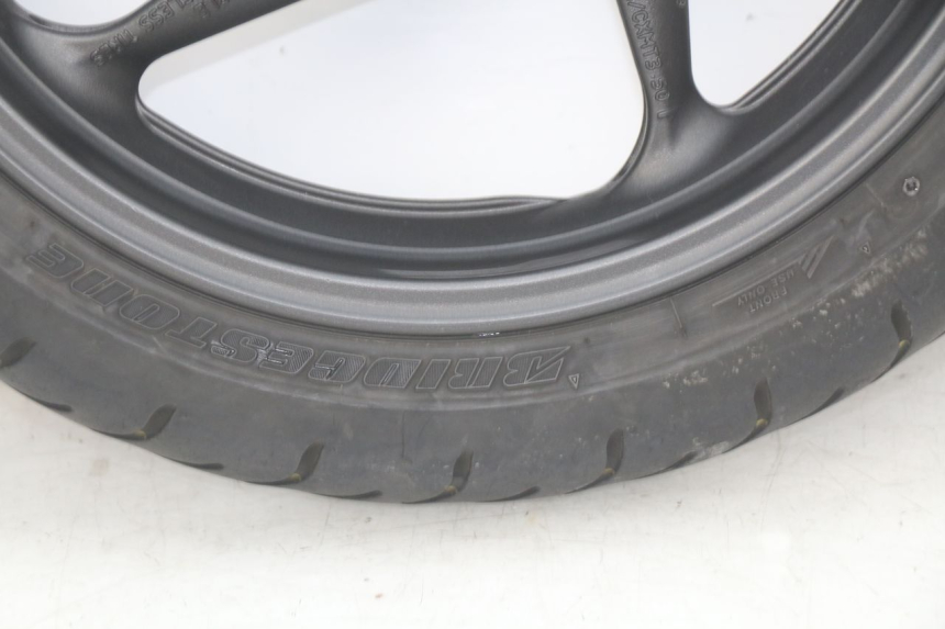 photo de CERCHIO ANTERIORE YAMAHA XP T-MAX TMAX ABS 530 (2012 - 2015) - Stato della superficie e materiale
