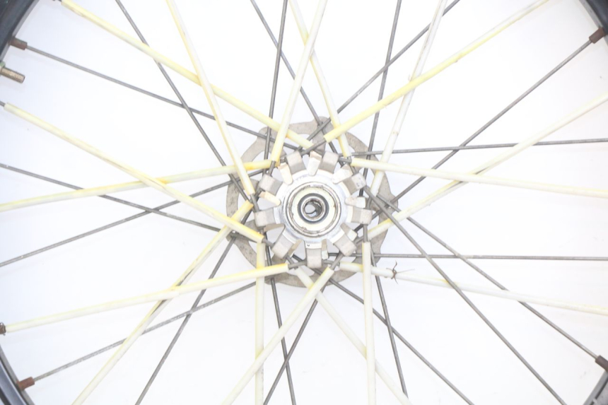 photo de CERCHIO ANTERIORE PEUGEOT XP6 50 (2006 - 2011) - Ispezione visiva dettagliata