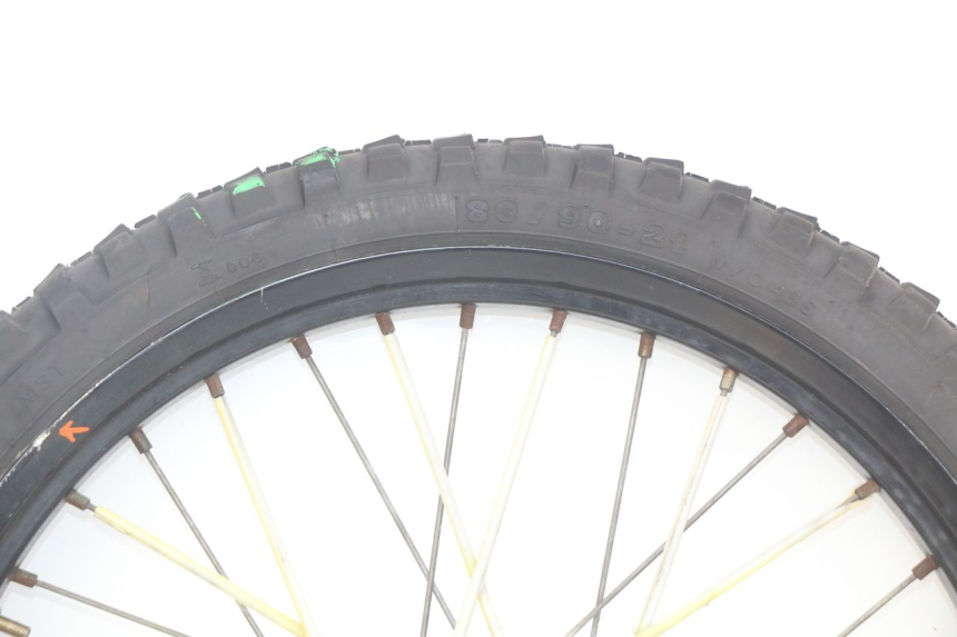 photo de CERCHIO ANTERIORE PEUGEOT XP6 50 (2006 - 2011) - Focus sulla struttura