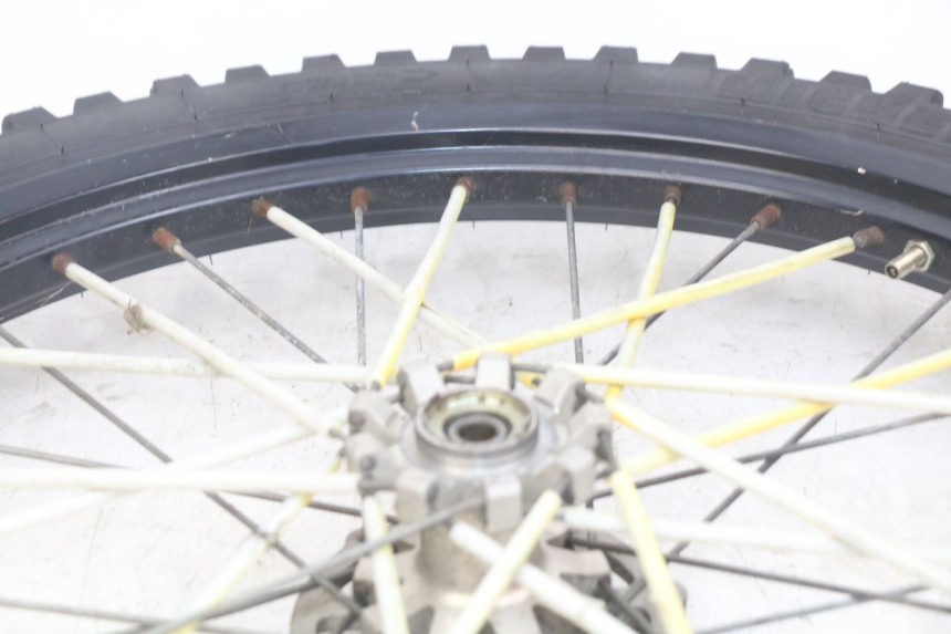 photo de CERCHIO ANTERIORE PEUGEOT XP6 50 (2006 - 2011) - Altra angolazione