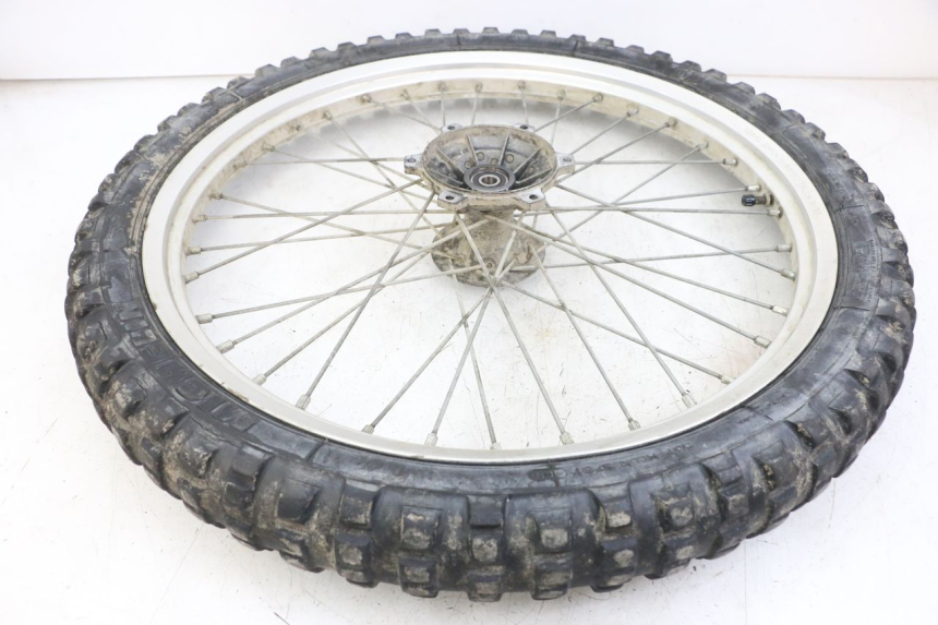 photo de CERCHIO ANTERIORE PEUGEOT XP6 50 (1997 - 2003) - Dettagli dei punti di fissaggio