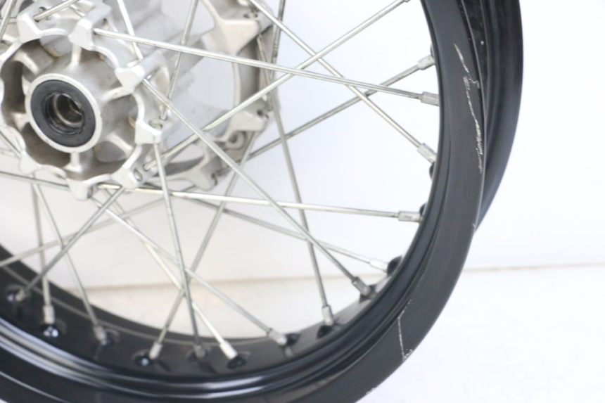 photo de CERCHIO ANTERIORE YAMAHA XT X 660 (2004 - 2016) - Caratteristiche distintive