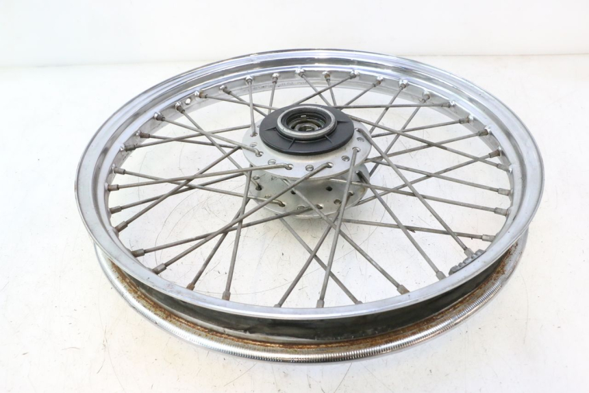 photo de CERCHIO ANTERIORE YAMAHA XV VIRAGO 535 (1988 - 2004) - Zoom sullo stato d'uso