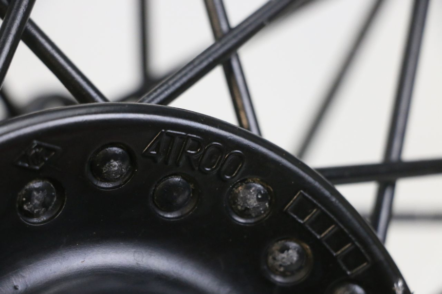 photo de CERCHIO ANTERIORE YAMAHA XVS DRAG STAR DRAGSTAR 650 (1997 - 2007) - Dettaglio del componente