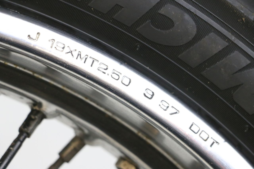 photo de CERCHIO ANTERIORE YAMAHA XVS DRAG STAR DRAGSTAR 650 (1997 - 2007) - Zoom sullo stato d'uso