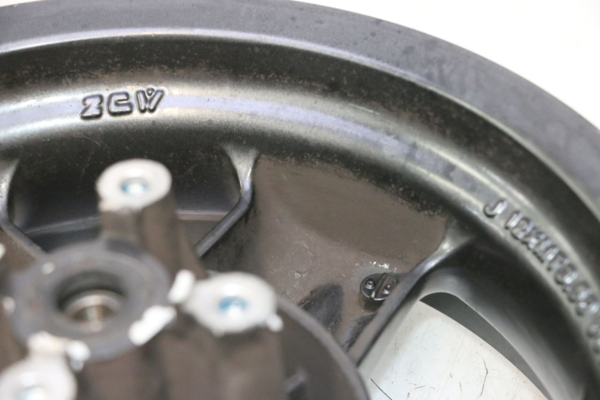 photo de CERCHIO ANTERIORE YAMAHA YP MAJESTY 125 (2007 - 2010) - Marcature e riferimenti originali