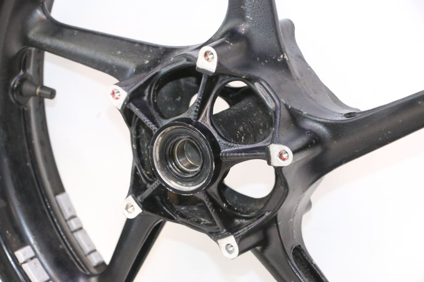 photo de CERCHIO ANTERIORE YAMAHA YZF R6 600 (2008 - 2009) - Primo piano tecnico