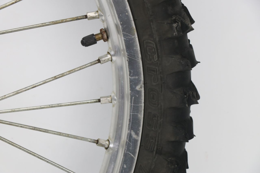 photo de CERCHIO ANTERIORE YAMAHA YZF YZ-F 450 (2006 - 2009) - Dettagli dei punti di fissaggio