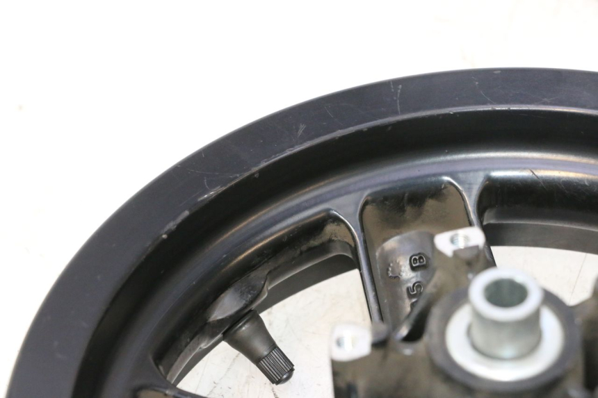 photo de CERCHIO ANTERIORE PIAGGIO ZIP IGET 4T 50 (2021 - 2023) - Marcature e riferimenti originali