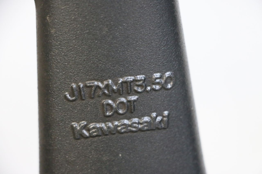 photo de CERCHIO ANTERIORE KAWASAKI ZR 7 750 (1999 - 2004) - Zoom sullo stato d'uso