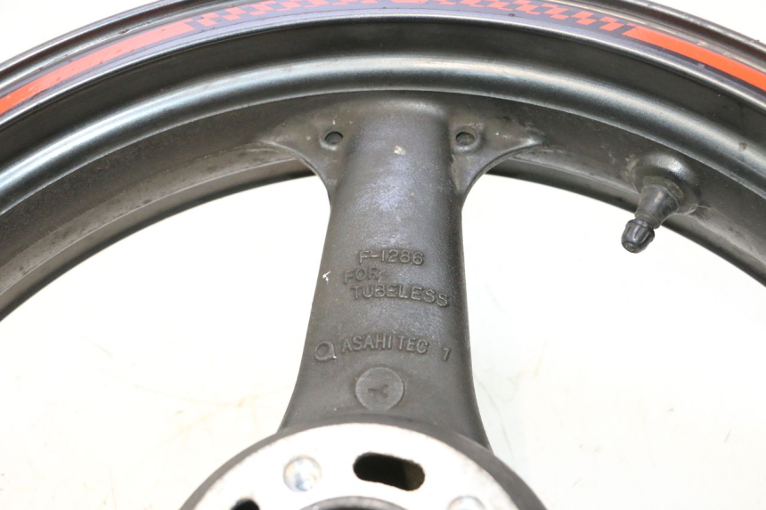 photo de CERCHIO ANTERIORE KAWASAKI ZX-6R ZX6R 600 (1995 - 1997) - Zoom sullo stato d'uso