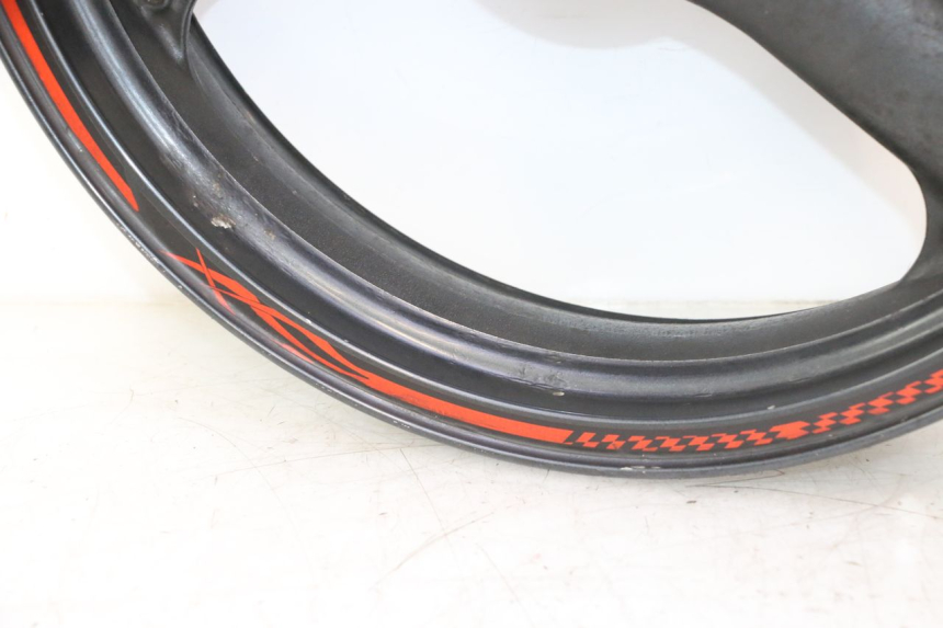 photo de CERCHIO ANTERIORE KAWASAKI ZX-6R ZX6R 600 (1995 - 1997) - Primo piano tecnico