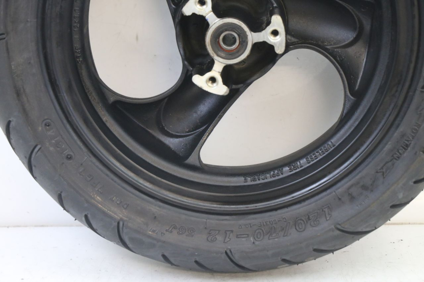 photo de CERCHIO ANTERIORE E PNEUMATICO KYMCO AGILITY 4T 50 (2005 - 2018) - Ricambio usato controllato