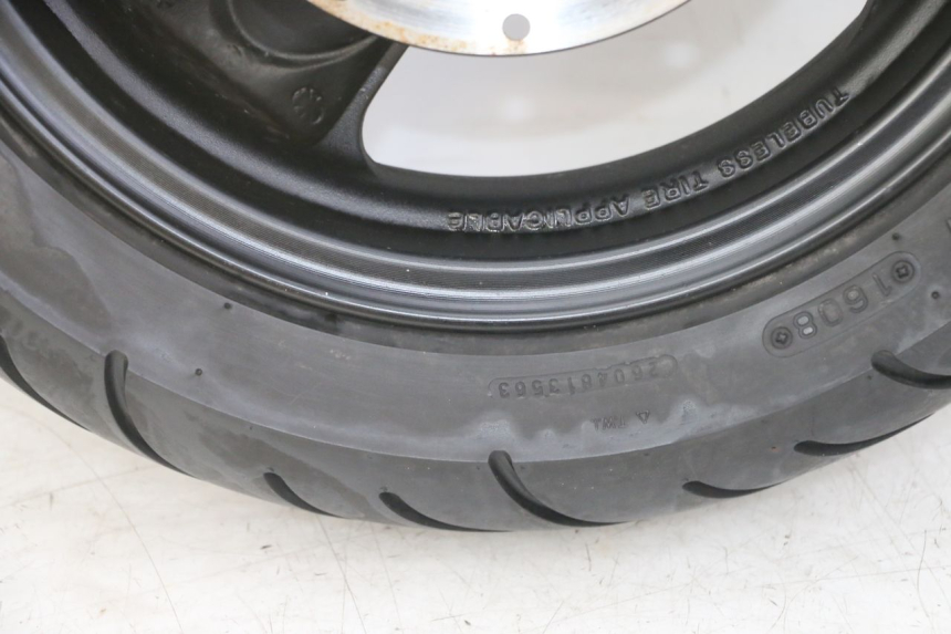 photo de CERCHIO ANTERIORE E PNEUMATICO KYMCO AGILITY 4T 50 (2005 - 2018) - Zoom sui componenti