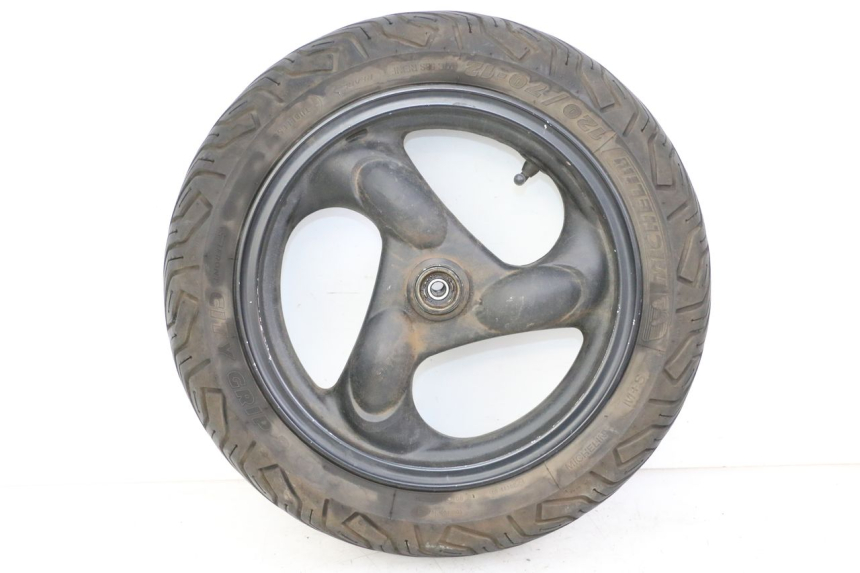 photo de CERCHIO ANTERIORE E PNEUMATICO KYMCO AGILITY 4T 50 (2005 - 2018) - Vista principale