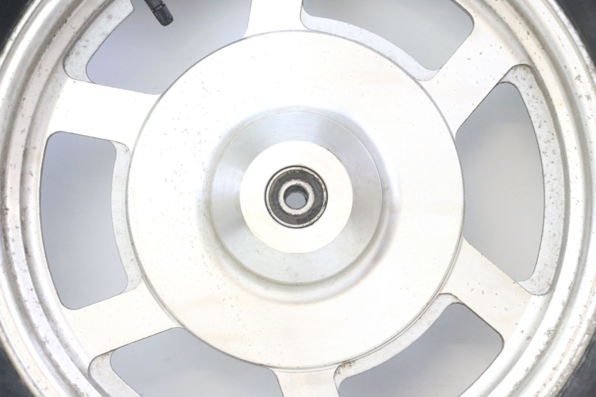 photo de CERCHIO ANTERIORE E PNEUMATICO HYOSUNG GV AQUILA 125 (2000 - 2009) - Ispezione visiva dettagliata