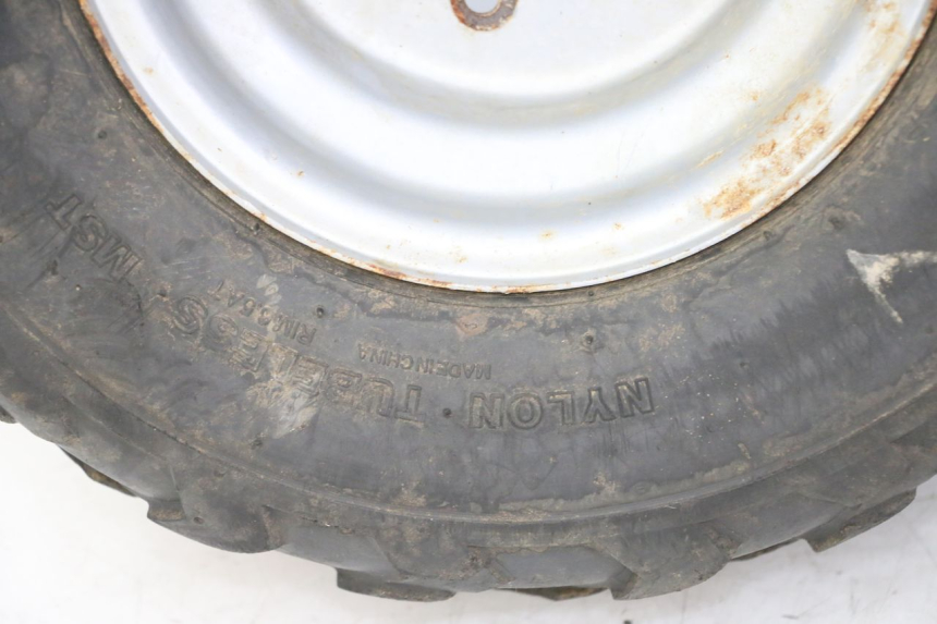 photo de CERCHIO ANTERIORE E PNEUMATICO KEROX BAZOOKA 110 - Primo piano ad alta risoluzione