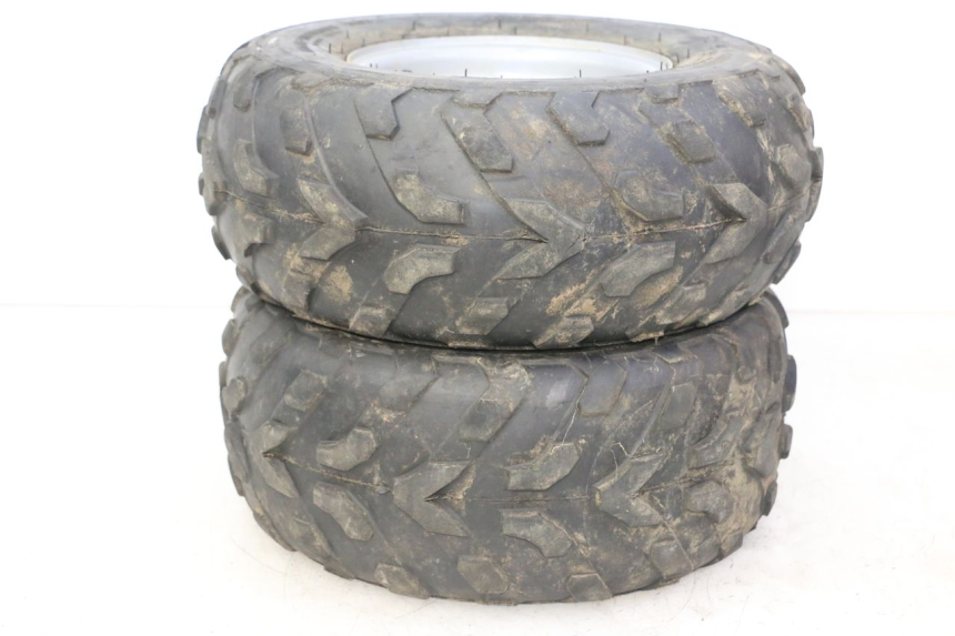 photo de CERCHIO ANTERIORE E PNEUMATICO KEROX BAZOOKA 110 - Altra angolazione