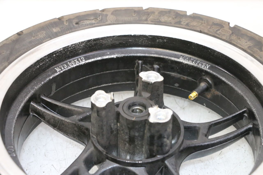 photo de CERCHIO ANTERIORE E PNEUMATICO MASH BIBOP 2T 50 (2013 - 2018) - Zoom sullo stato d'uso