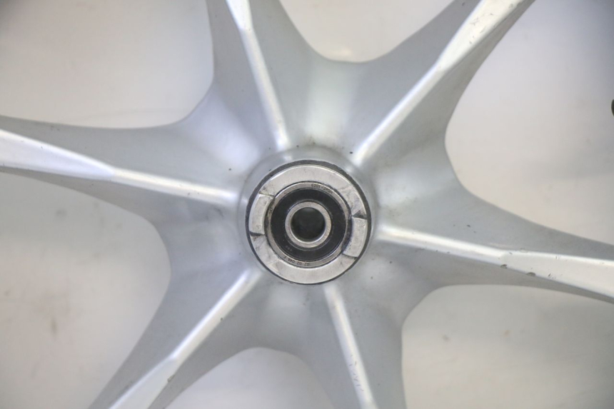 photo de CERCHIO ANTERIORE E PNEUMATICO SUZUKI BURGMAN 125 (2007 - 2014) - Vista d'insieme del prodotto