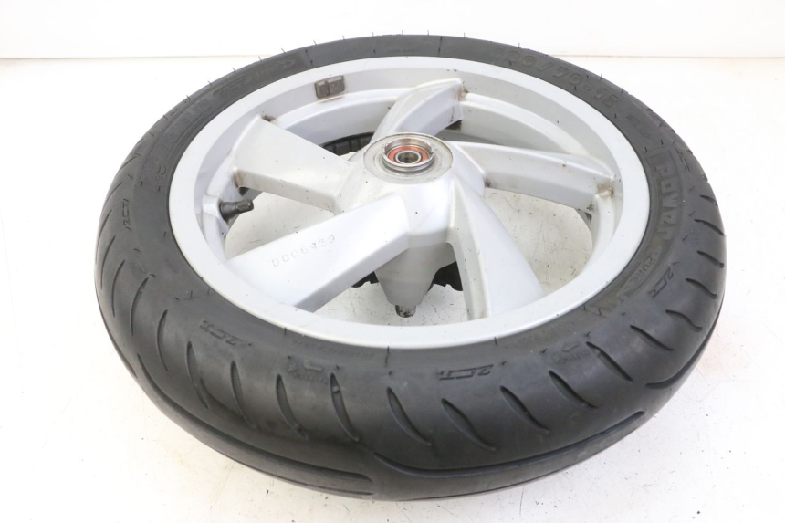 photo de CERCHIO ANTERIORE E PNEUMATICO PEUGEOT CITYSTAR 50 (2013 - 2017) - Zoom sullo stato d'uso