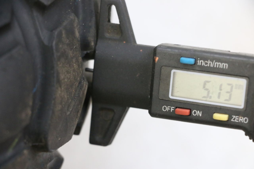 photo de CERCHIO ANTERIORE E PNEUMATICO SYM CROX 4T 50 (2016 - 2023) - Dettaglio del componente