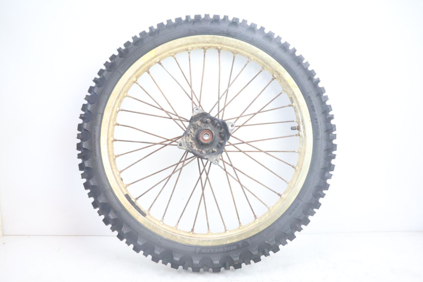 photo de CERCHIO ANTERIORE E PNEUMATICO SUZUKI DR S 600 (1985 - 1989) - Altra vista dell'articolo